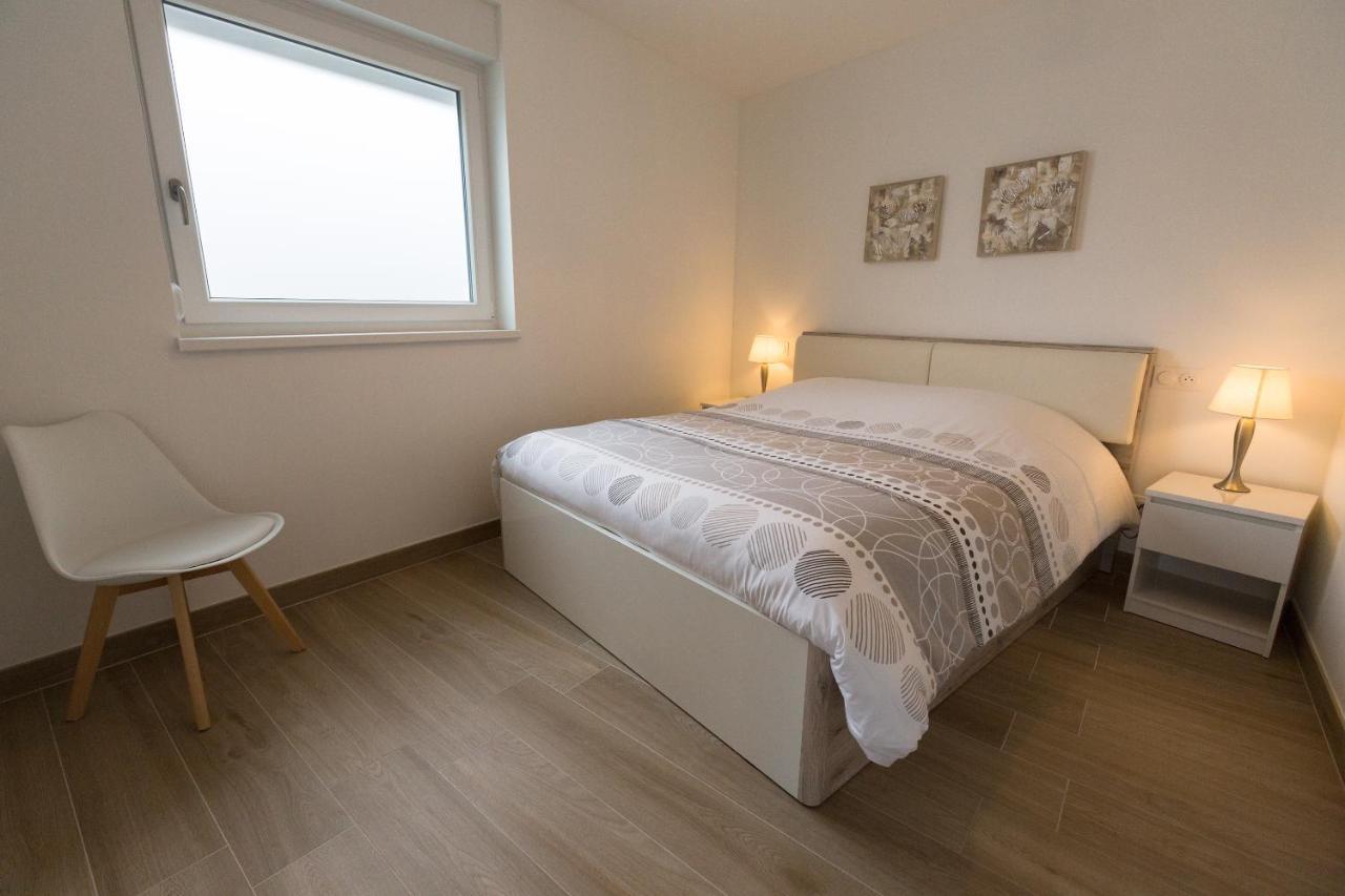 Sollaris Appartement 1Ere Etage A 11Km De Europa-Park Friesenheim Buitenkant foto